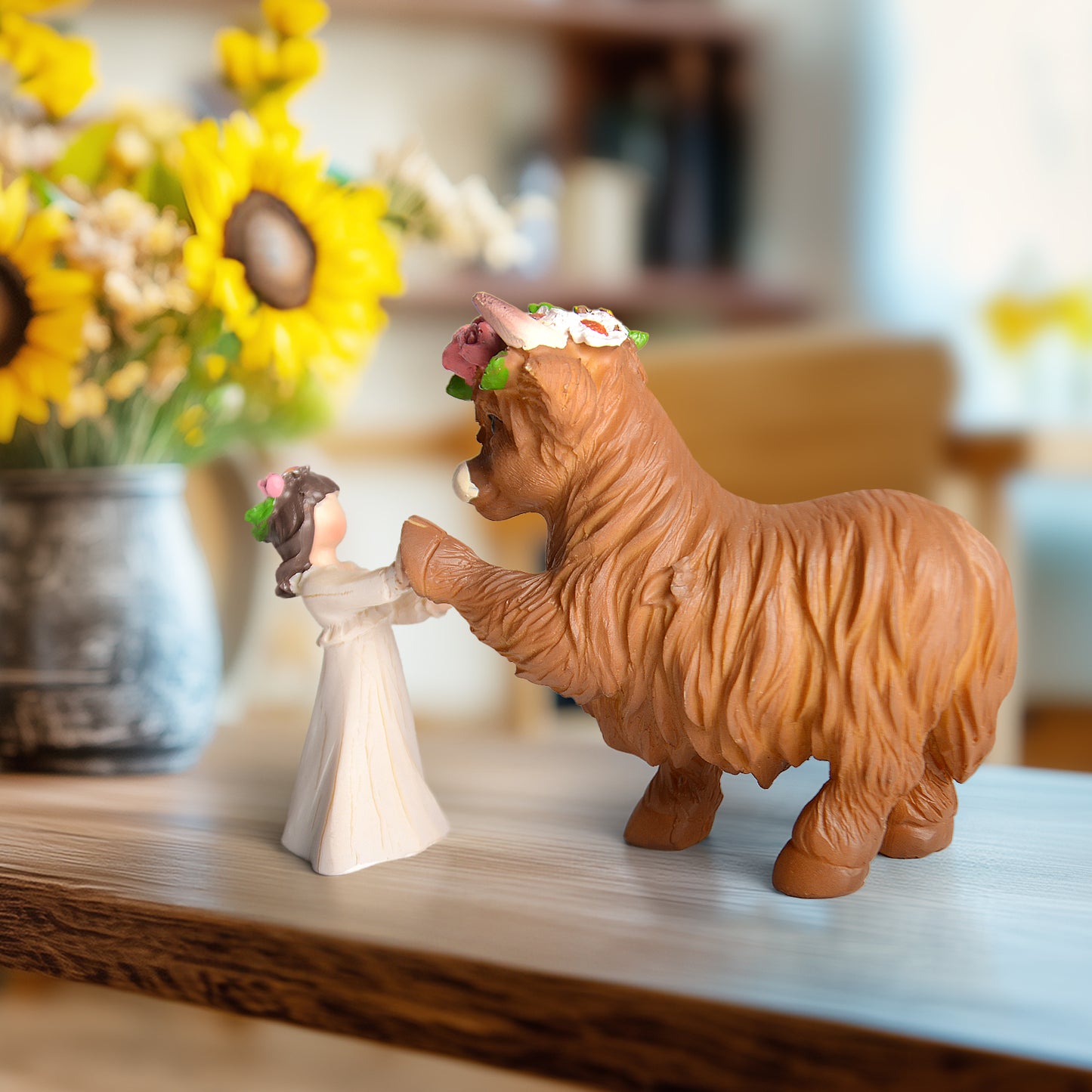Highland Cow Decor Highland Cow Figurine - Spring Highland Cow Gifts for Women Girls Outdoor Garden Statue, Rustic Highlander Cow Ornaments Hamish Highland Cows Statue Farmhouse Kitchen Outdoor Decor