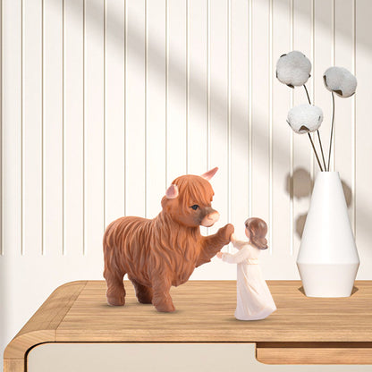 Highland Cow Gifts for Women: Highland Cow Decor Outdoor Garden Statue, Scottish Highland Cow Figurine Lifelike Highlander Cow Ornaments for Bathroom Office Desk Kitchen Decoration Highland Cows